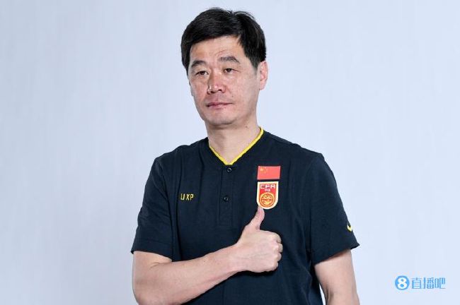 法甲德甲多队关注伊东纯也 尼斯处于领跑位置法国媒体TeamFootball报道，多支法国和德国球队有意引进兰斯的30岁进攻型中场伊东纯也。